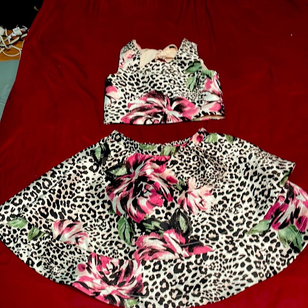 Beautiful 2 piece girls outfit